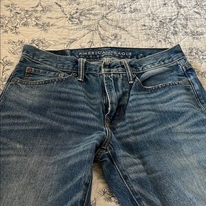 American Eagle Outfitters Men's Classic Blue Jeans